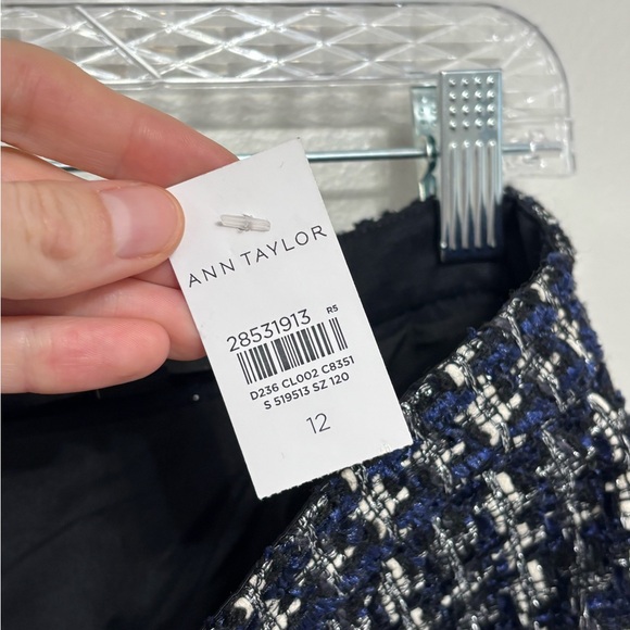 NWT Ann Taylor Tweed Lace Hem Pencil Skirt - Size 12 - Picture 8 of 9